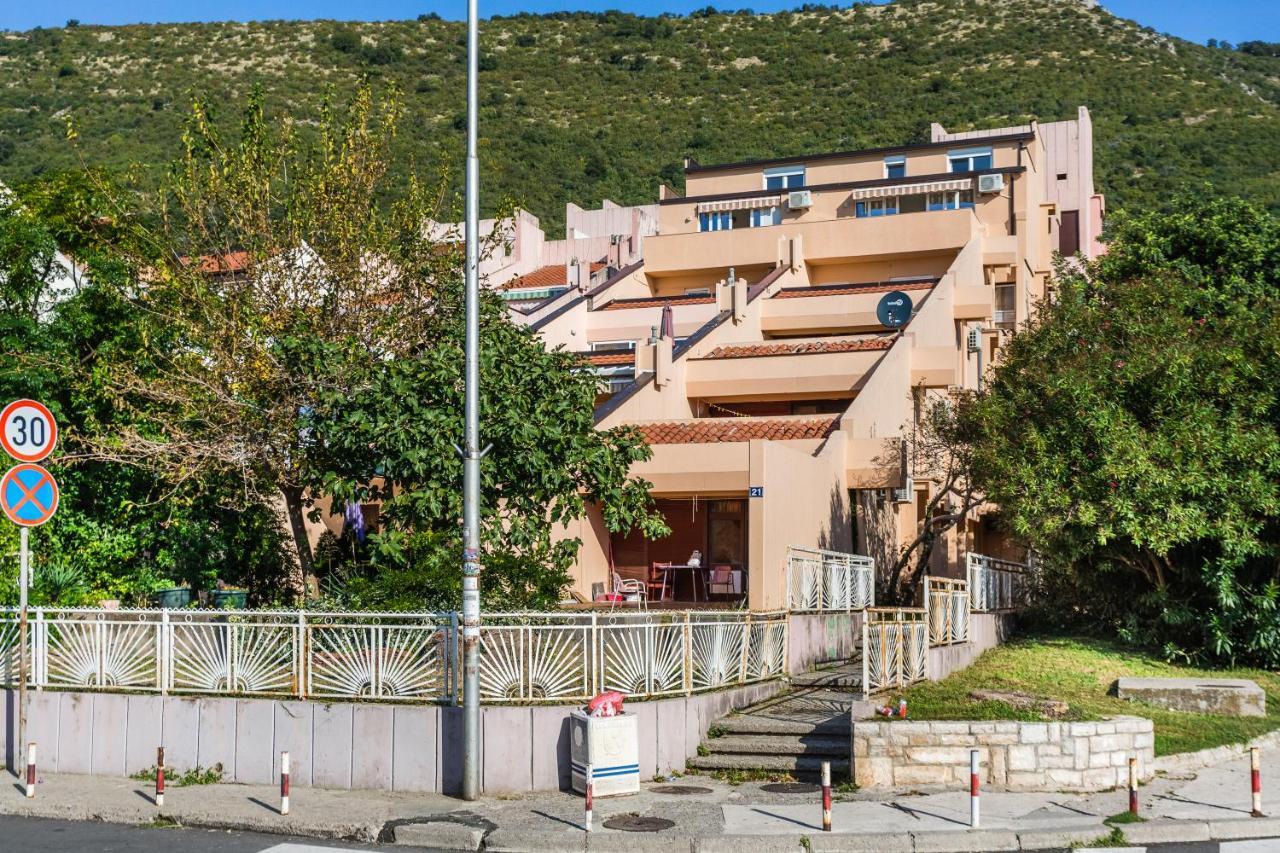 Apartments Aleksandar Petrovac Ngoại thất bức ảnh